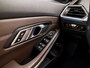 BMW 3-Serie 330e High Executive 252Pk Automaat (SCHUIFDAK, DEALER ONDERHOUDEN, APPLE CARPLAY, GROOT NAVI, CAMERA, GETINT GLAS, BRUIN LEDER, SPORTSTOELEN, STUUR/STOELVERWARMING, SFEERVERLICHTING, NIEUWSTAAT)