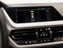 BMW 1-Serie 116i High Executive Automaat (APPLE CARPLAY, NAVIGATIE, CLIMATE, PARKEERSENSOREN, SPORTSTOELEN, CRUISE, NIEUWE APK, NIEUWSTAAT)