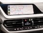 BMW 1-Serie 116i High Executive Automaat (APPLE CARPLAY, NAVIGATIE, CLIMATE, PARKEERSENSOREN, SPORTSTOELEN, CRUISE, NIEUWE APK, NIEUWSTAAT)