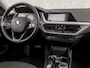 BMW 1-Serie 116i High Executive Automaat (APPLE CARPLAY, NAVIGATIE, CLIMATE, PARKEERSENSOREN, SPORTSTOELEN, CRUISE, NIEUWE APK, NIEUWSTAAT)