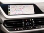 BMW 1-Serie 116i High Executive Automaat (APPLE CARPLAY, NAVIGATIE, CLIMATE, GETINT GLAS, PARKEERSENSOREN, SPORTSTOELEN, CRUISE, NIEUWE APK, NIEUWSTAAT)