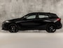 BMW 1-Serie 116i High Executive Automaat (APPLE CARPLAY, NAVIGATIE, CLIMATE, PARKEERSENSOREN, SPORTSTOELEN, CRUISE, NIEUWE APK, NIEUWSTAAT)
