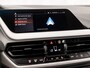 BMW 1-Serie 116i High Executive Automaat (APPLE CARPLAY, NAVIGATIE, CLIMATE, GETINT GLAS, PARKEERSENSOREN, SPORTSTOELEN, CRUISE, NIEUWE APK, NIEUWSTAAT)