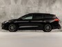 Ford Focus Wagon 1.0 EcoBoost ST Line X 155Pk (APPLE CARPLAY, GROOT NAVI, STUUR/STOELVERWARMING, CAMERA, SPORTSTOELEN, GETINT GLAS, TREKHAAK, NIEUWE APK, NIEUWSTAAT)