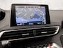 Peugeot 3008 1.2 PureTech Premium Sport Automaat (PANORAMADAK, APPLE CARPLAY, GROOT NAVI, 360 CAMERA, KEYLESS, SPORTSTOELEN, LEDER, ELEK ACHTERKLEP, ADAPTIVE CRUISE, DRIVE MODE, NIEUWSTAAT)