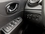 Renault Captur 1.2 TCe Expression Sport Automaat (NAVIGATIE, CAMERA, GETINT GLAS, SPORTSTOELEN, CRUISE, NIEUWE APK, NIEUWSTAAT)