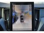 Volvo XC60 T8 Recharge AWD Ultra Black Edition - Panorama/schuifdak - IntelliSafe Assist & Surround - 360º Camera - Harman/Kardon audio - Adaptieve LED koplampen - Verwarmde voorstoelen, stuur & achterbank - Parkeersensoren voor & achter - Elektr. bedienb. voorstoelen met geheugen - Head up display - Draadloze tel. lader - Extra getint glas - 21' LMV