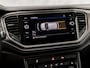 Volkswagen T-Roc 1.5 TSI Sport 150Pk Automaat (APPLE CARPLAY, GROOT NAVI, CLIMATE, GETINT GLAS, SPORTSTOELEN, ADAPTIVE CRUISE, PARKEERSENSOREN, NIEUWE APK, NIEUWSTAAT)