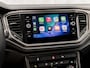 Volkswagen T-Roc 1.5 TSI Sport 150Pk Automaat (APPLE CARPLAY, GROOT NAVI, CLIMATE, GETINT GLAS, SPORTSTOELEN, ADAPTIVE CRUISE, PARKEERSENSOREN, NIEUWE APK, NIEUWSTAAT)