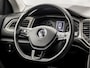 Volkswagen T-Roc 1.5 TSI Sport 150Pk Automaat (APPLE CARPLAY, GROOT NAVI, CLIMATE, GETINT GLAS, SPORTSTOELEN, ADAPTIVE CRUISE, PARKEERSENSOREN, NIEUWE APK, NIEUWSTAAT)