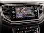 Volkswagen T-Roc 1.5 TSI Sport 150Pk Automaat (APPLE CARPLAY, GROOT NAVI, CLIMATE, GETINT GLAS, SPORTSTOELEN, ADAPTIVE CRUISE, PARKEERSENSOREN, NIEUWE APK, NIEUWSTAAT)