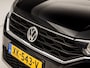 Volkswagen T-Roc 1.5 TSI Sport 150Pk Automaat (APPLE CARPLAY, GROOT NAVI, CLIMATE, GETINT GLAS, SPORTSTOELEN, ADAPTIVE CRUISE, PARKEERSENSOREN, NIEUWE APK, NIEUWSTAAT)