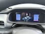 Jeep Avenger 1.2 e-Hybrid Black Edition | Achterbank in delen neerklapbaar | Achteruitrijcamera | Afdaal assistent