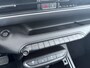 Jeep Avenger 1.2 e-Hybrid Black Edition | Achterbank in delen neerklapbaar | Achteruitrijcamera | Afdaal assistent