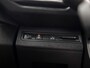 Peugeot 3008 1.2 PureTech Sport Automaat (APPLE CARPLAY, GROOT NAVI, 360 CAMERA, KEYLESS, SPORTSTOELEN, GETINT GLAS, TREKHAAK, NIEUWE APK, NIEUWSTAAT)