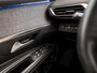 Peugeot 3008 1.2 PureTech Sport Automaat (APPLE CARPLAY, GROOT NAVI, 360 CAMERA, KEYLESS, SPORTSTOELEN, GETINT GLAS, TREKHAAK, NIEUWE APK, NIEUWSTAAT)
