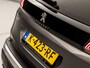Peugeot 3008 1.2 PureTech Sport Automaat (APPLE CARPLAY, GROOT NAVI, 360 CAMERA, KEYLESS, SPORTSTOELEN, GETINT GLAS, TREKHAAK, NIEUWE APK, NIEUWSTAAT)