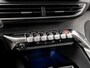 Peugeot 3008 1.2 PureTech Sport Automaat (APPLE CARPLAY, GROOT NAVI, 360 CAMERA, KEYLESS, SPORTSTOELEN, GETINT GLAS, TREKHAAK, NIEUWE APK, NIEUWSTAAT)