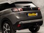 Peugeot 3008 1.2 PureTech Sport Automaat (APPLE CARPLAY, GROOT NAVI, 360 CAMERA, KEYLESS, SPORTSTOELEN, GETINT GLAS, TREKHAAK, NIEUWE APK, NIEUWSTAAT)