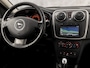 Dacia Sandero 0.9 TCe Stepway Lauréate (NAVIGATIE, AIRCO, TREKHAAK, CRUISE, SPORTSTOELEN, PARKEERSENSOREN, NIEUWE APK, NIEUWSTAAT)