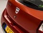Dacia Sandero 0.9 TCe Stepway Lauréate (NAVIGATIE, AIRCO, TREKHAAK, CRUISE, SPORTSTOELEN, PARKEERSENSOREN, NIEUWE APK, NIEUWSTAAT)