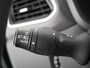 Renault Master T35 2.3dCi 135pk L2H2 3p Navi Camera Airco Pdc Trekhaak Cruise Control R-Link Nieuw Model ! Bluetooth DAB Led Regensensor Betonplex Vloer Lat om Lat Betimmering 1e Eigenaar 2.500kg Trekgewicht Euro 6