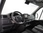 Renault Master T35 2.3dCi 135pk L2H2 3p Navi Camera Airco Pdc Trekhaak Cruise Control R-Link Nieuw Model ! Bluetooth DAB Led Regensensor Betonplex Vloer Lat om Lat Betimmering 1e Eigenaar 2.500kg Trekgewicht Euro 6