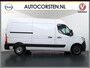 Renault Master T35 2.3dCi 135pk L2H2 3p Navi Camera Airco Pdc Trekhaak Cruise Control R-Link Nieuw Model ! Bluetooth DAB Led Regensensor Betonplex Vloer Lat om Lat Betimmering 1e Eigenaar 2.500kg Trekgewicht Euro 6