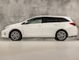 Toyota Auris Touring Sports 1.8 Hybrid Sport Automaat (PANORAMADAK, NAVIGATIE, CLIMATE, CAMERA, SPORTSTOELEN, KEYLESS, GETINT GLAS, NIEUWSTAAT)