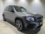Mercedes-Benz GLB 200 Business Solution AMG 7p. | Navigatie/Android/Apple Carplay | LM Velgen 19" | Elektrisch Glazen Panoramadak | Voorstoelen Verwarmd | Cruise Control | Airco |