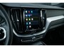 Volvo XC60 2.0 T6 Plug-in hybrid AWD R-Design 350 PK|Pano|Trekhaak