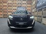 Peugeot e-2008 EV Allure Pack 50 kWh Carplay PDC LED Cruise Trekhaak Camera 17"LM