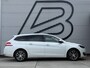 Peugeot 308 SW 1.2 PureTech Allure Navi|Clima|Pano|Cruise|Camera|PDC V+A|D-riem vv in 2022|N.A.P|APK tot 05-2027