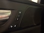 Volvo V60 B5 Aut. Inscription | Trekhaak | Harman Kardon | Adaptieve Cruise Control | Stoel en Stuurwielverwarming | Parkeercamera | Full LED Meesturende koplampen | Pilot Assist | BLIS Dode Hoek Detectie | Voorstoelen elektrisch geheugen | Lederen bekleding | Zitting verlenging voorstoelen | 18 Inch | Keyless Drive | Parkeersensoren voor+achter | Privacy Glass | Elektrisch bedienbare achterklep | Draadloos telefoon opladen | Climate Control L+R | Breedstralers in voorbumper | Alarm Klasse III | DAB Radio | Apple Carplay/Android auto | Volvo On Call met mobiele App functie | Pebble Grey Metallic |