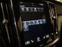 Volvo V60 B5 Aut. Inscription | Trekhaak | Harman Kardon | Adaptieve Cruise Control | Stoel en Stuurwielverwarming | Parkeercamera | Full LED Meesturende koplampen | Pilot Assist | BLIS Dode Hoek Detectie | Voorstoelen elektrisch geheugen | Lederen bekleding | Zitting verlenging voorstoelen | 18 Inch | Keyless Drive | Parkeersensoren voor+achter | Privacy Glass | Elektrisch bedienbare achterklep | Draadloos telefoon opladen | Climate Control L+R | Breedstralers in voorbumper | Alarm Klasse III | DAB Radio | Apple Carplay/Android auto | Volvo On Call met mobiele App functie | Pebble Grey Metallic |