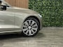 Volvo V60 B5 Aut. Inscription | Trekhaak | Harman Kardon | Adaptieve Cruise Control | Stoel en Stuurwielverwarming | Parkeercamera | Full LED Meesturende koplampen | Pilot Assist | BLIS Dode Hoek Detectie | Voorstoelen elektrisch geheugen | Lederen bekleding | Zitting verlenging voorstoelen | 18 Inch | Keyless Drive | Parkeersensoren voor+achter | Privacy Glass | Elektrisch bedienbare achterklep | Draadloos telefoon opladen | Climate Control L+R | Breedstralers in voorbumper | Alarm Klasse III | DAB Radio | Apple Carplay/Android auto | Volvo On Call met mobiele App functie | Pebble Grey Metallic |