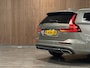 Volvo V60 B5 Aut. Inscription | Trekhaak | Harman Kardon | Adaptieve Cruise Control | Stoel en Stuurwielverwarming | Parkeercamera | Full LED Meesturende koplampen | Pilot Assist | BLIS Dode Hoek Detectie | Voorstoelen elektrisch geheugen | Lederen bekleding | Zitting verlenging voorstoelen | 18 Inch | Keyless Drive | Parkeersensoren voor+achter | Privacy Glass | Elektrisch bedienbare achterklep | Draadloos telefoon opladen | Climate Control L+R | Breedstralers in voorbumper | Alarm Klasse III | DAB Radio | Apple Carplay/Android auto | Volvo On Call met mobiele App functie | Pebble Grey Metallic |