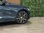 Volvo V60 T6 AWD Recharge Inscription | Trekhaak | Stoelventilatie | Harman Kardon | Stoelmassage | Head-Up Display | Adatpieve Cruise Control | Standkachel met Volvo On Call App | Stoelverwarming voor+achter | Stuurwielverwarming | Full LED Meesturende koplampen | Pilot Assist | BLIS Dode Hoek Detectie | Parkeercamera | Gelamineerde/geluidwerende zijruiten | Elektrische voorstoelen geheugen | Nappa lederen bekleding | Zitting verlenging voorstoelen | Lederen dashboard | 4-Spaaks sportstuurwiel | 18 Inch | Keyless Drive | Parkeersensoren voor+achter | Elektrisch bedienbare achterklep | Climate Control L+R | DAB Radio | Apple Carplay/Android Auto | Volvo On Call met mobiele App functie | Denim Blue Metallic |
