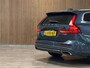 Volvo V60 T6 AWD Recharge Inscription | Trekhaak | Stoelventilatie | Harman Kardon | Stoelmassage | Head-Up Display | Adatpieve Cruise Control | Standkachel met Volvo On Call App | Stoelverwarming voor+achter | Stuurwielverwarming | Full LED Meesturende koplampen | Pilot Assist | BLIS Dode Hoek Detectie | Parkeercamera | Gelamineerde/geluidwerende zijruiten | Elektrische voorstoelen geheugen | Nappa lederen bekleding | Zitting verlenging voorstoelen | Lederen dashboard | 4-Spaaks sportstuurwiel | 18 Inch | Keyless Drive | Parkeersensoren voor+achter | Elektrisch bedienbare achterklep | Climate Control L+R | DAB Radio | Apple Carplay/Android Auto | Volvo On Call met mobiele App functie | Denim Blue Metallic |