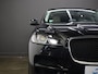 Jaguar F-Pace 3.0 Portfolio AWD 30d Navigatie | Leder | bi- Xenon | LM 22 inch |