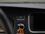 Volvo V40 2.0 D2 Momentum | Navigatie | Voorstoelen verwarmd | Verwarmde voorruit |