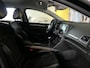 Renault Megane Estate 1.2 TCe Limited - Inklapbare buitenspiegels - Stoelverwarming - Navi - Cruise
