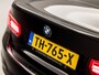 BMW 3-Serie 318i Sportline Automaat (GROOT NAVI, BLACK PACK, CLIMATE, PARKEERSENSOREN, SPORTSTOELEN, LED KOPLAMPEN, CRUISE, NIEUWE APK, NIEUWSTAAT)