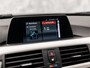 BMW 3-Serie 318i Sportline Automaat (GROOT NAVI, BLACK PACK, CLIMATE, PARKEERSENSOREN, SPORTSTOELEN, LED KOPLAMPEN, CRUISE, NIEUWE APK, NIEUWSTAAT)