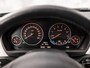 BMW 3-Serie 318i Sportline Automaat (GROOT NAVI, BLACK PACK, CLIMATE, PARKEERSENSOREN, SPORTSTOELEN, LED KOPLAMPEN, CRUISE, NIEUWE APK, NIEUWSTAAT)