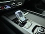 Volvo XC60 T6 350pk AWD Ultra Black Edition | Facelift | Schuif/kantel dak | H & K Audio | BLIS | 360 Camera