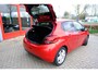 Peugeot 208 1.2 PureTech Signature 5-drs *29.600km!* Navi|1e Eig|Airco|Cruise