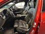 Volvo XC60 2.0 Recharge T8 AWD R-Design | Trekhaak | Panoramisch Schuif/-Kanteldak | Harman/Kardon | Getint Glas | Parkeercamera | Stoelverwarming voor & achter | Stuurverwarming |