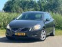 Volvo V60 1.6 T3 Kinetic- Savile Grey Metallic - NAV - Cruise - Climate - zeer netjes!
