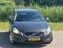 Volvo V60 1.6 T3 Kinetic- Savile Grey Metallic - NAV - Cruise - Climate - zeer netjes!